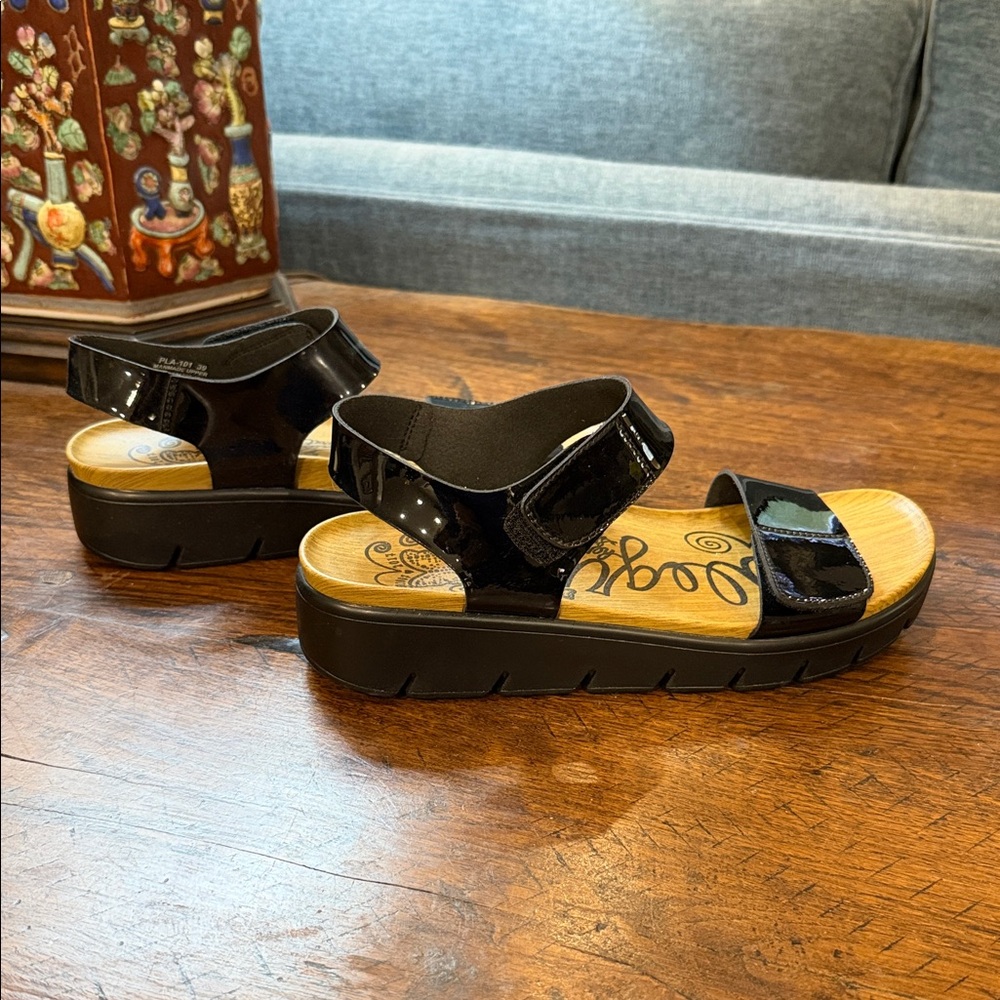 Alegria Black Women's Sandals - Picture 4 of 8